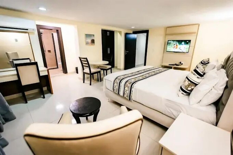 Room 5, THE HABILAS, AbujaMun