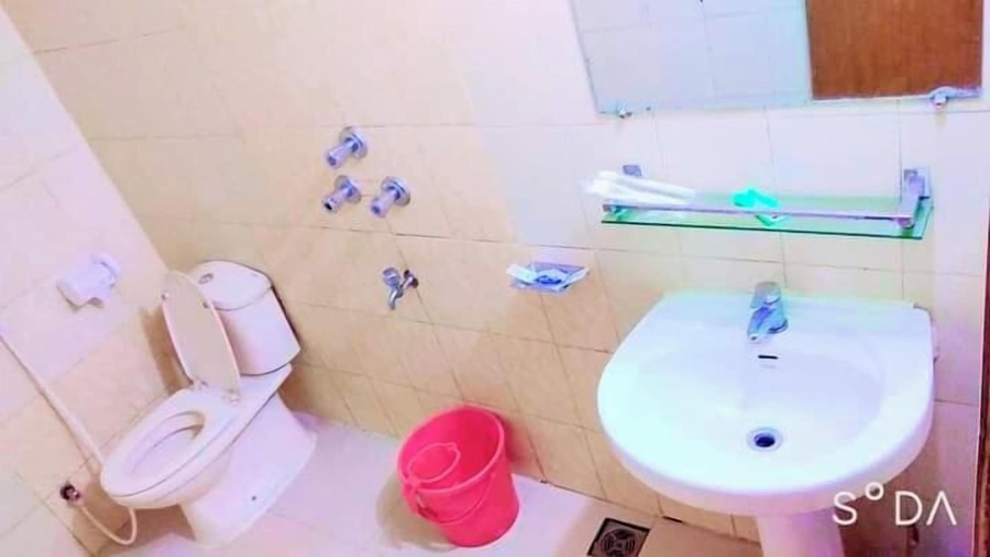 Bathroom 4, Hotel Marine Plaza, Cox's Bazar