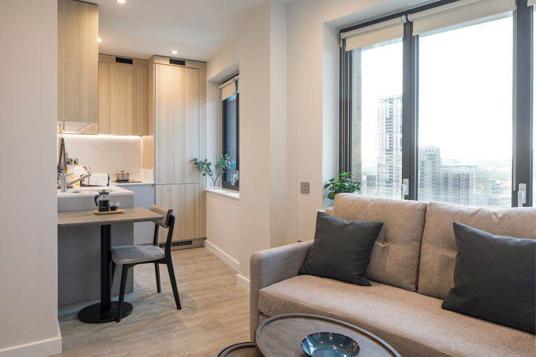 Dining room, StayCozy Studio Apartments in Croydon, London