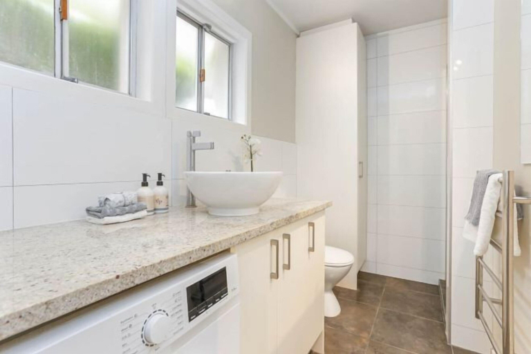Bathroom 1, Atkin Boutique, Waitakere