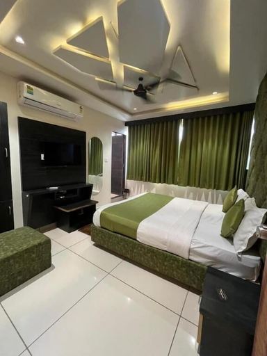 Room 2, Hotel Prime View, Ahmadabad