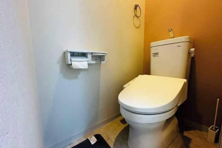 Bathroom, GOD, Osaka