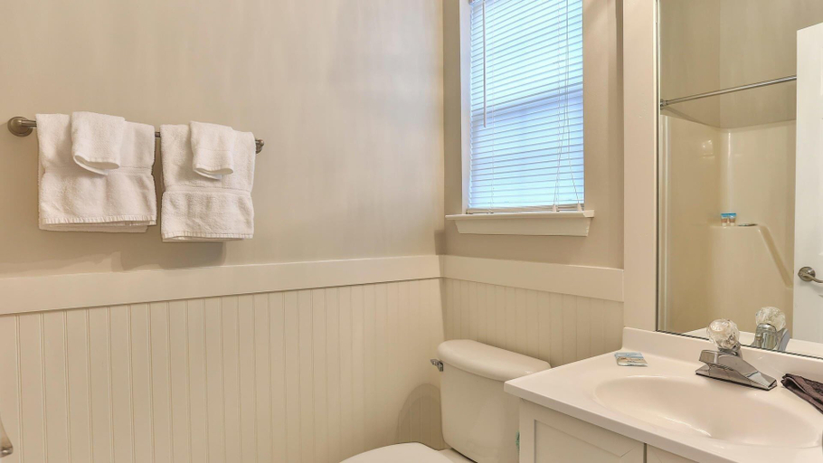 Bathroom 3, After Dune Delight, Walton