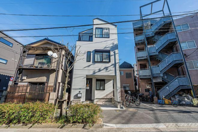 Exterior 3, 5-min to Edogawa / 3-story villa / 3 rooms, 1 bath, Edogawa