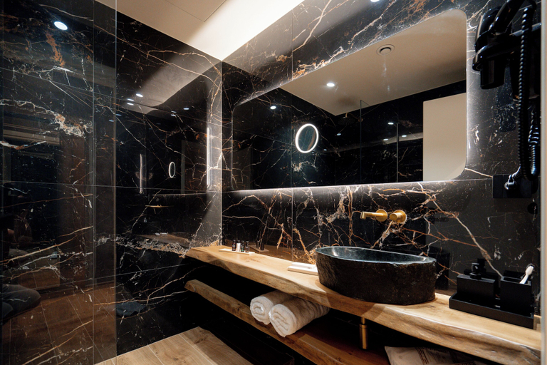 Bathroom 2, Ode Aristofanous - Urban Hotel, Attica