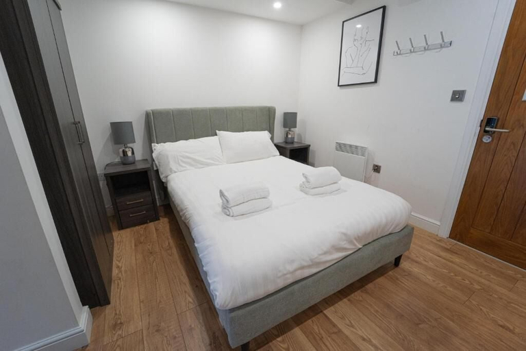 Bedroom 2, Sevenstay Fleet Street Apartment, Sefton