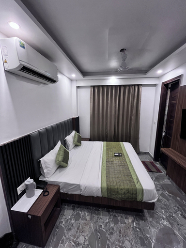 Room 4, HAVELIYA HOMES BB RESIDENCY, Delhi