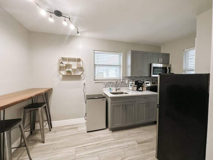 Private kitchen 3, Rustic by Stay Hospitality, Broward