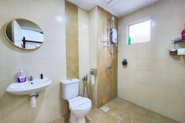 Bathroom, Apartment Casa Klebang Fully Aircon Blissful Suite, Kinta