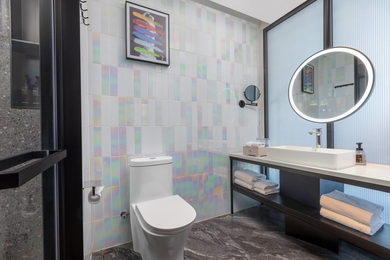 Bathroom 2, Days Hotel By Wyndham Changsha Wuyi Square, Changsha