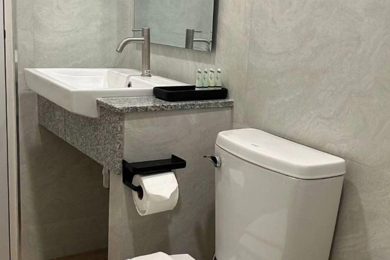 Bathroom, Chuleekorn Residence, Trakan Phutphon