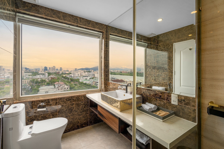 Bathroom 4, RHM Luxury Hotel and Suite, Da Nang