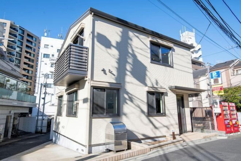 Exterior, Ciel MinamiAzabu, Minato