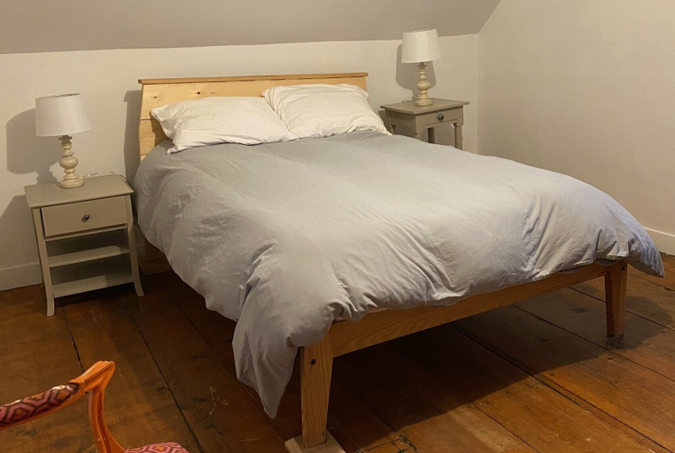 Room 5, Village House 3 Bedroom Home, Washington
