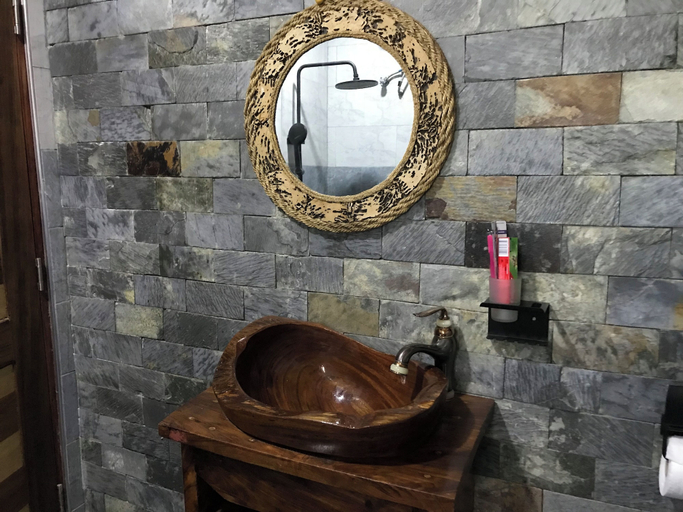 Bathroom 4, Masaka Cultural Resort, Bukoto