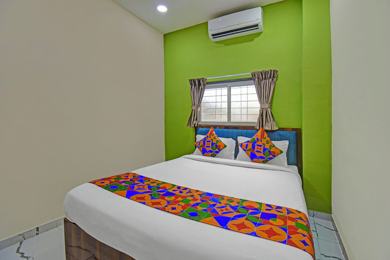 Room 2, Fabhotel Stay Inn Lodge, Pune