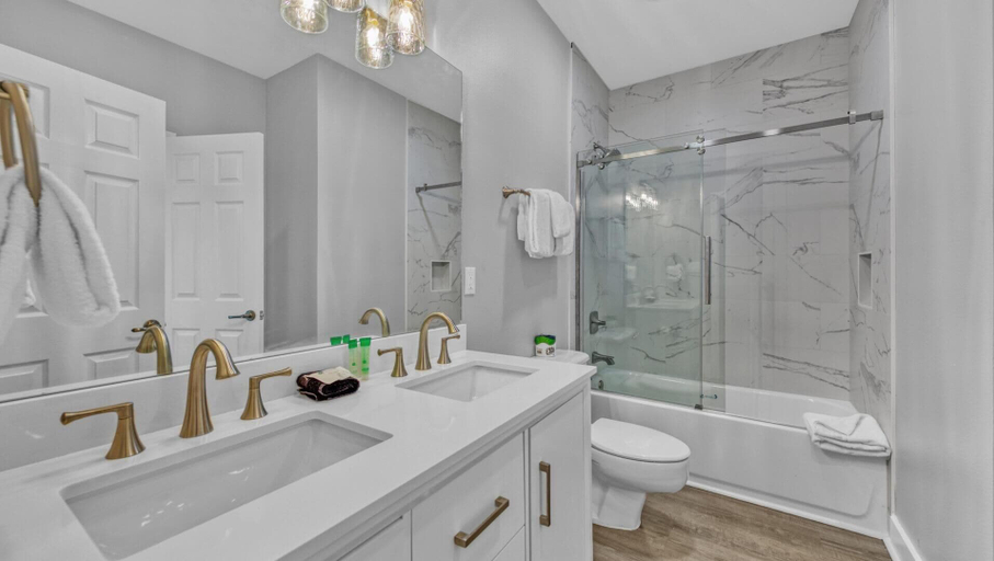 Bathroom 3, Shoreline Towers 2124, Okaloosa