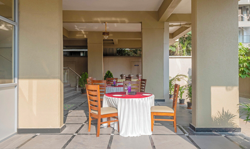 Dining 2, Treebo Sunrise Apartments, Pune