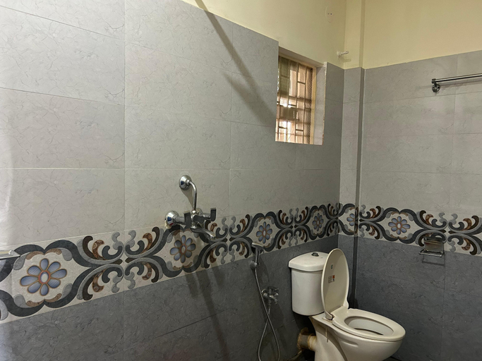Bathroom 3, Aqua Wave by YogiTree Hotels, North Goa