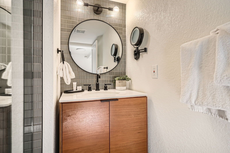 Bathroom 2, Lances West 7 2 Bedroom Condo by RedAwning, Summit