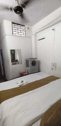 Room 3, Hotel Sita Kunwar, Kaushambi