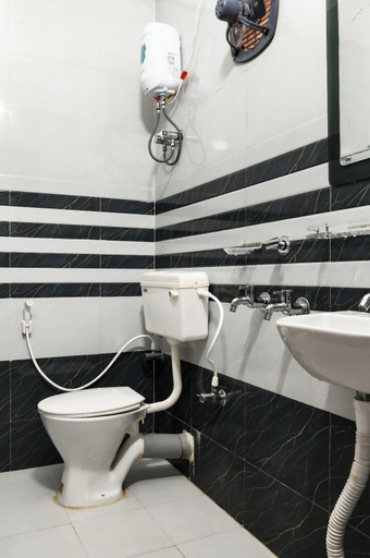 Bathroom 5, Hotel Mirka Plaza, Khordha