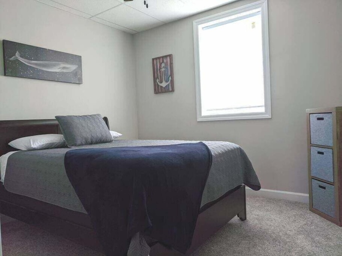 Room 3, Whitt Lane, Montgomery