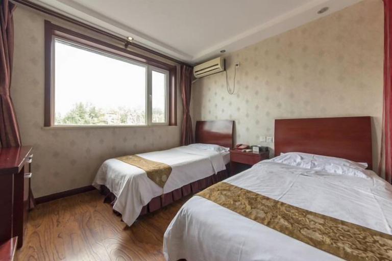 Bedroom 3, Baiwei Business Hotel (Qinhuangdao Railway Station), Qinhuangdao