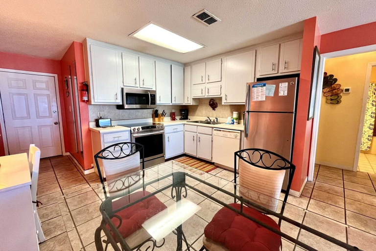 Private kitchen 2, Southern Sands 305 2 Bedroom Condo by RedAwning, Baldwin