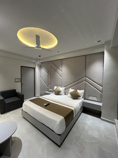 Room 5, Hotel Prime Town, Ahmadabad