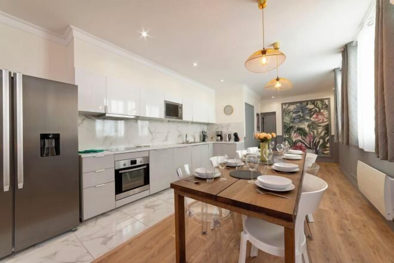 Private kitchen 4, Spacious 170m² Apartment with AC - Paris Bercy, Paris