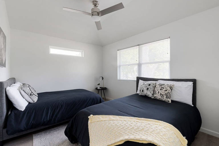 Room 5, Urban Retreat With Pool Near Downtown Dallas, Dallas