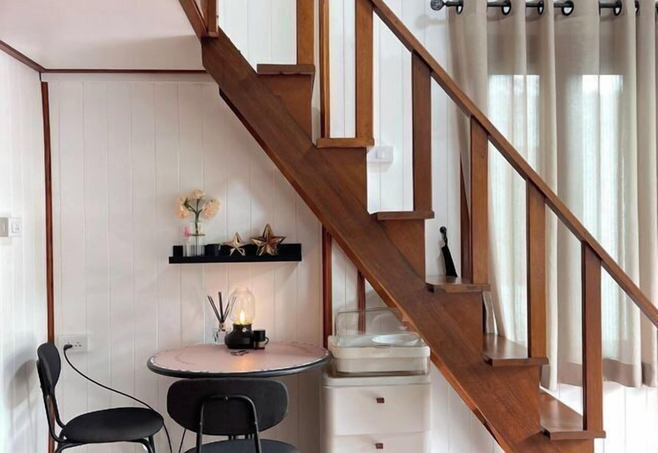 Dining 5, Anna River Home A3, Lat Krabang