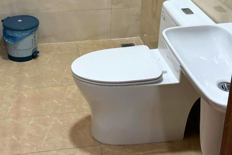 Bathroom 5, Moonstone Homestay And Cafe Vinhomes Ocean Park 2, Văn Giang