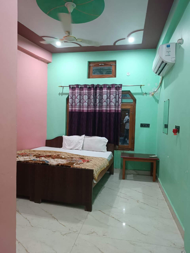 Room 2, Chandrika Palace - Best Hotel Near Ram Mandir, Faizabad