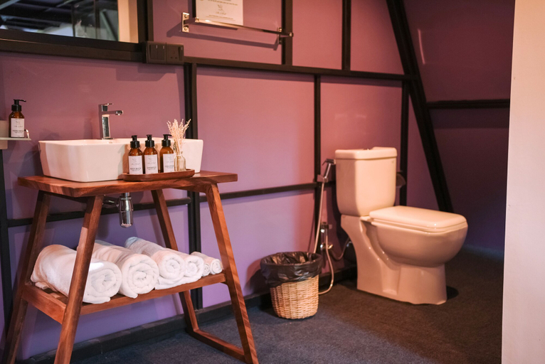 Bathroom 4, Villa Hillcrest, Welipitiya