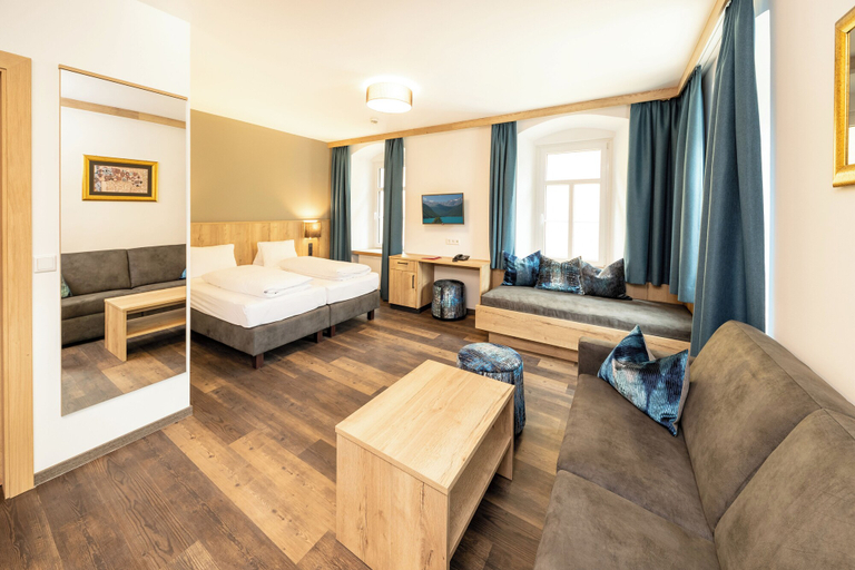 Bedroom 3, Hotel Heitzmann, Zell am See