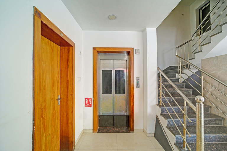 Elevator, Fabexpress Square Inn, Bhopal
