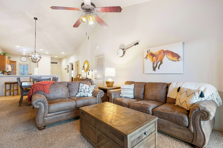 Others 3, Whippoorwill Woods 3 BDR w- Tons of Amenities!, Stone
