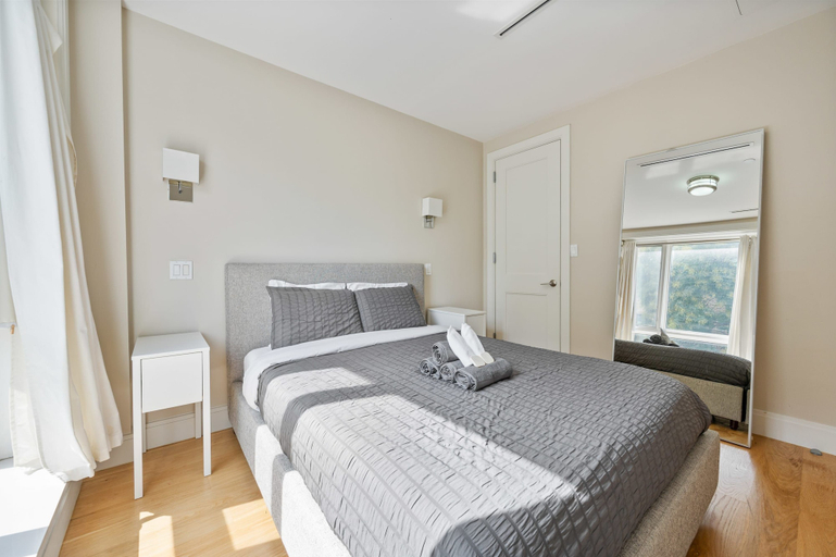 Room 2, Withers by Rove Travel 1BR Williamsburg Apt, New York