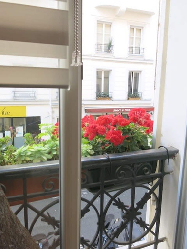 Room 5, Appt Letort Citycosy, Paris