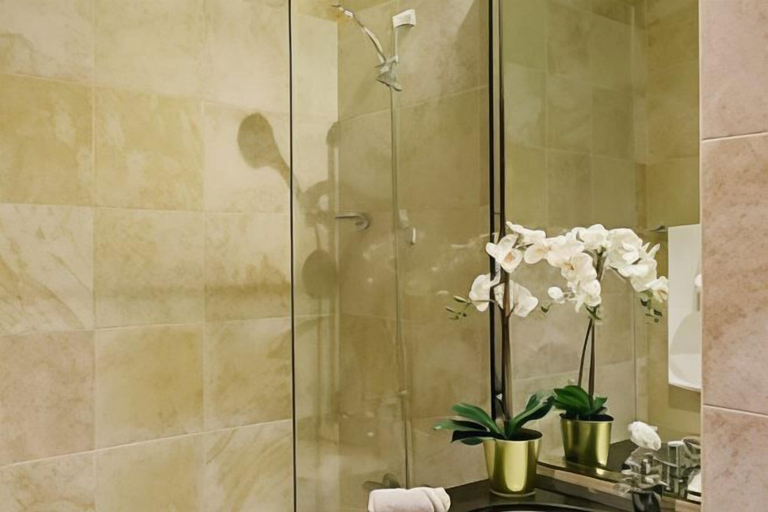 Bathroom 5, Marina Hotel Apartments, Dubai