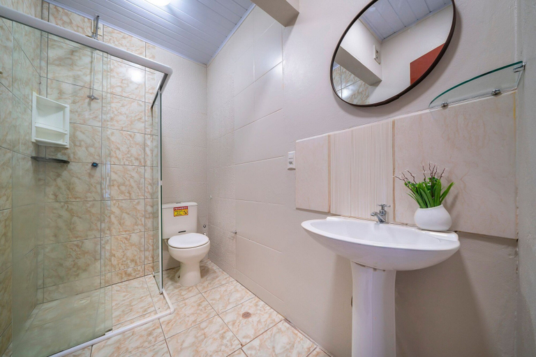 Bathroom 4, AP 16 Ala Tainha Residencial Solavir, Bombinhas