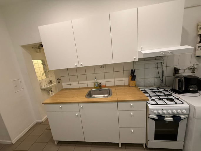 Private kitchen 2, Comfy 2BR Apt Westbahnhof Area, Wien