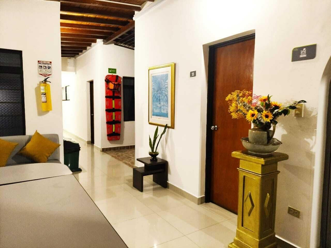 Living area 2, Hotel Palma Sevilla Medellin, Medellín