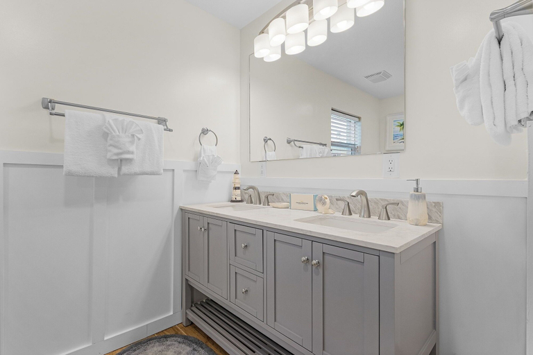 Bathroom 5, 467 Water Front W/ Pool & Canal Access 3 Bedroom Home, Lee