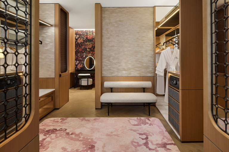 Room 5, Waldorf Astoria Shanghai Qiantan, Shanghai