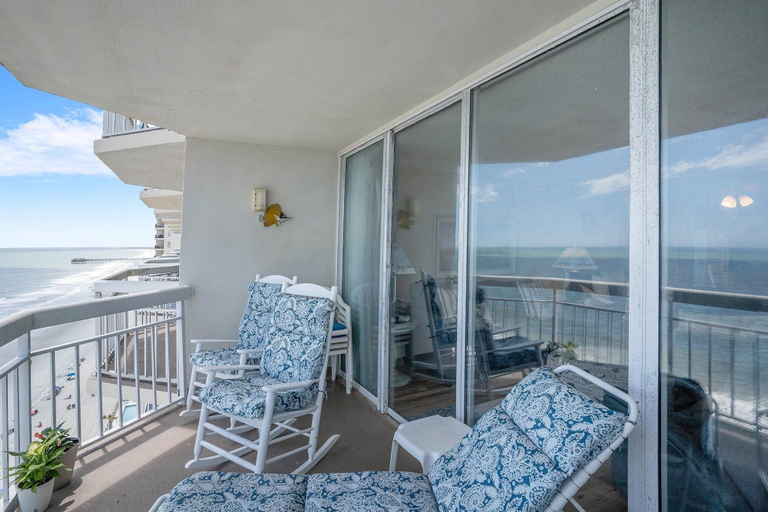 Property grounds 5, 1405 Waters Edge Resort 1 Bedroom Condo by RedAwning, Georgetown
