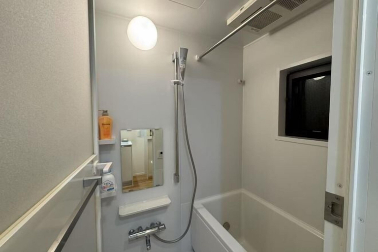 Bathroom 5, FAREakihabara ONE, Taitō