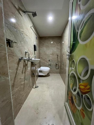 Bathroom, Jaymala home stay, Varanasi